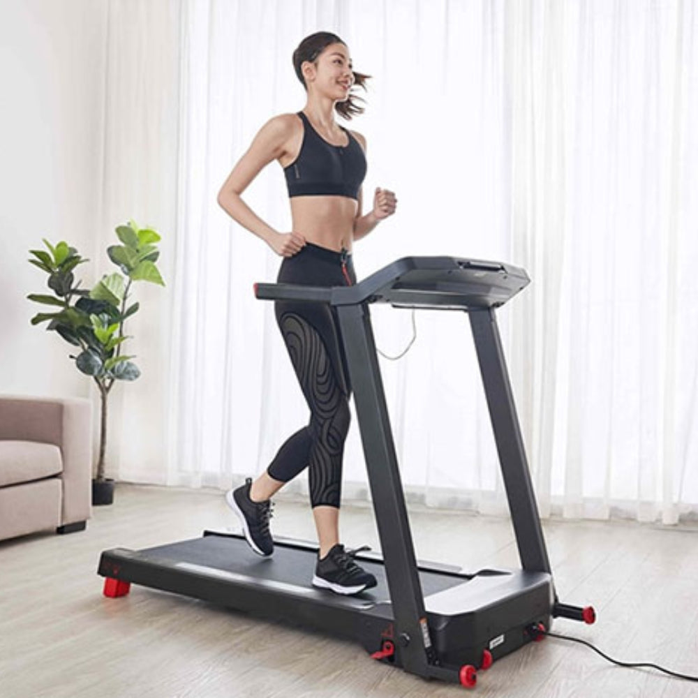 Tập thể dục tại nhà có cần mang giày không