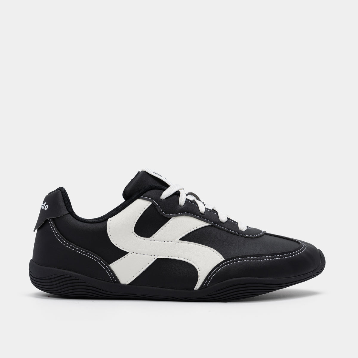 Giày Sneaker Shondo Class 7 Đế Thấp Unisex Màu Đen