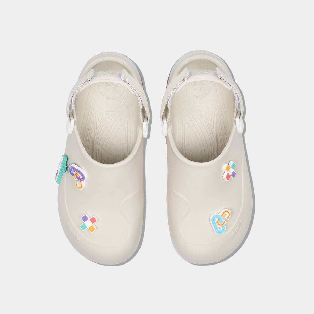 Giày Clog Suke Pride Unisex Cầu Vồng Lục Sắc Trắng Kem