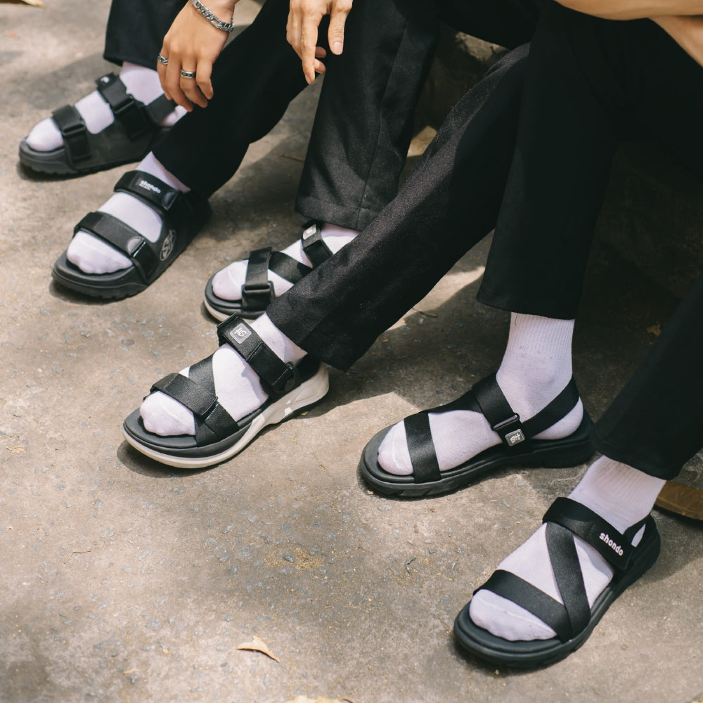 Mẫu sandal đi học