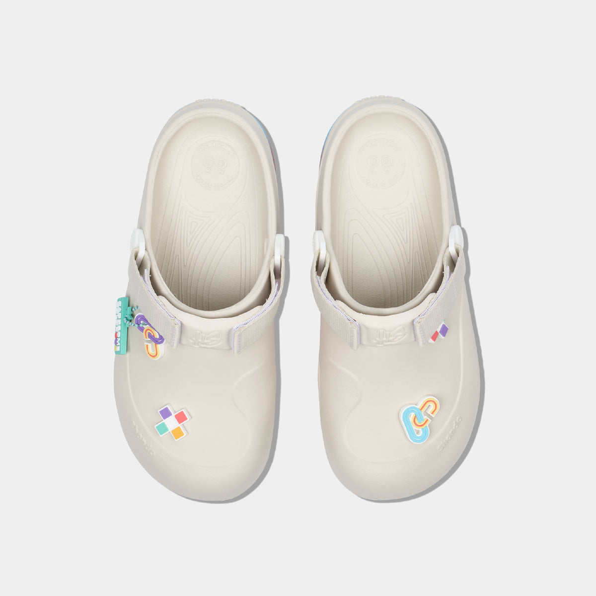 Giày Clog Suke Pride Unisex Cầu Vồng Lục Sắc Trắng Kem