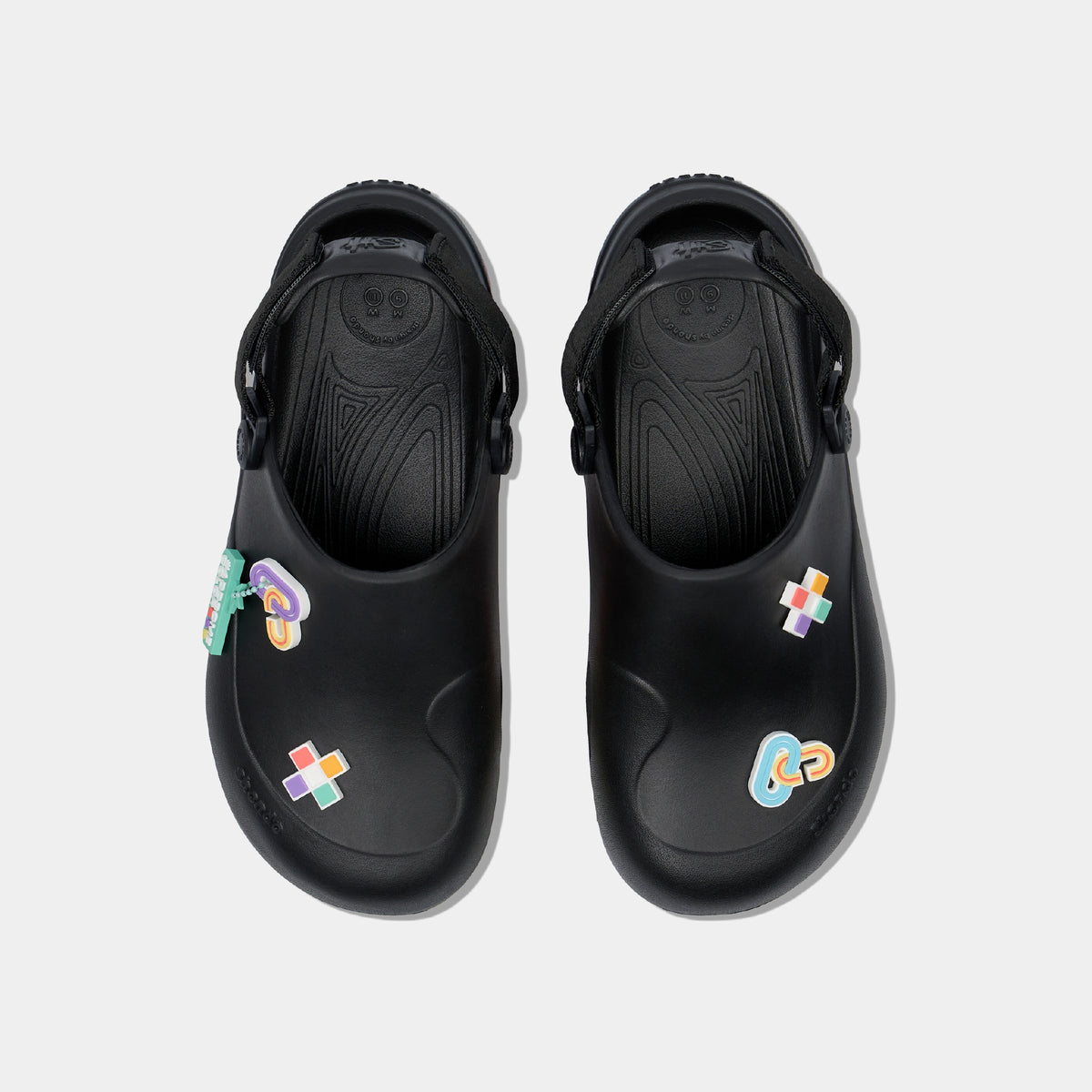 Giày Clog Suke Pride Unisex Cầu Vồng Lục Sắc Đen