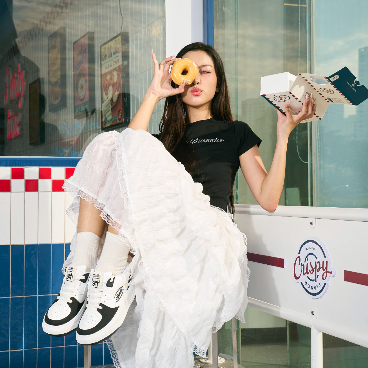 Giày sneaker Class 2 logo Shondo nam nữ trắng đen