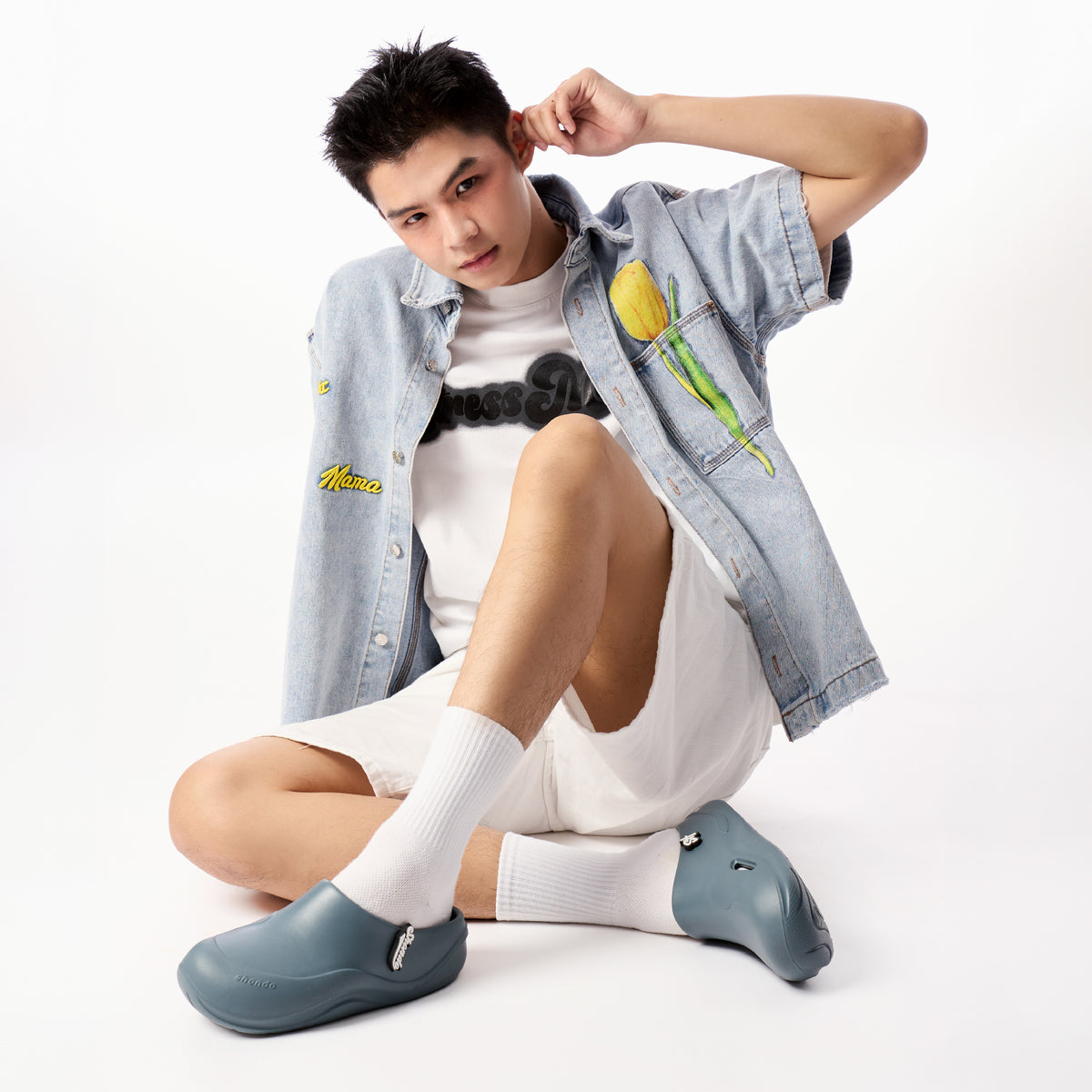 Clog Suke nam nữ nhựa đúc gắn charm xanh dương đậm