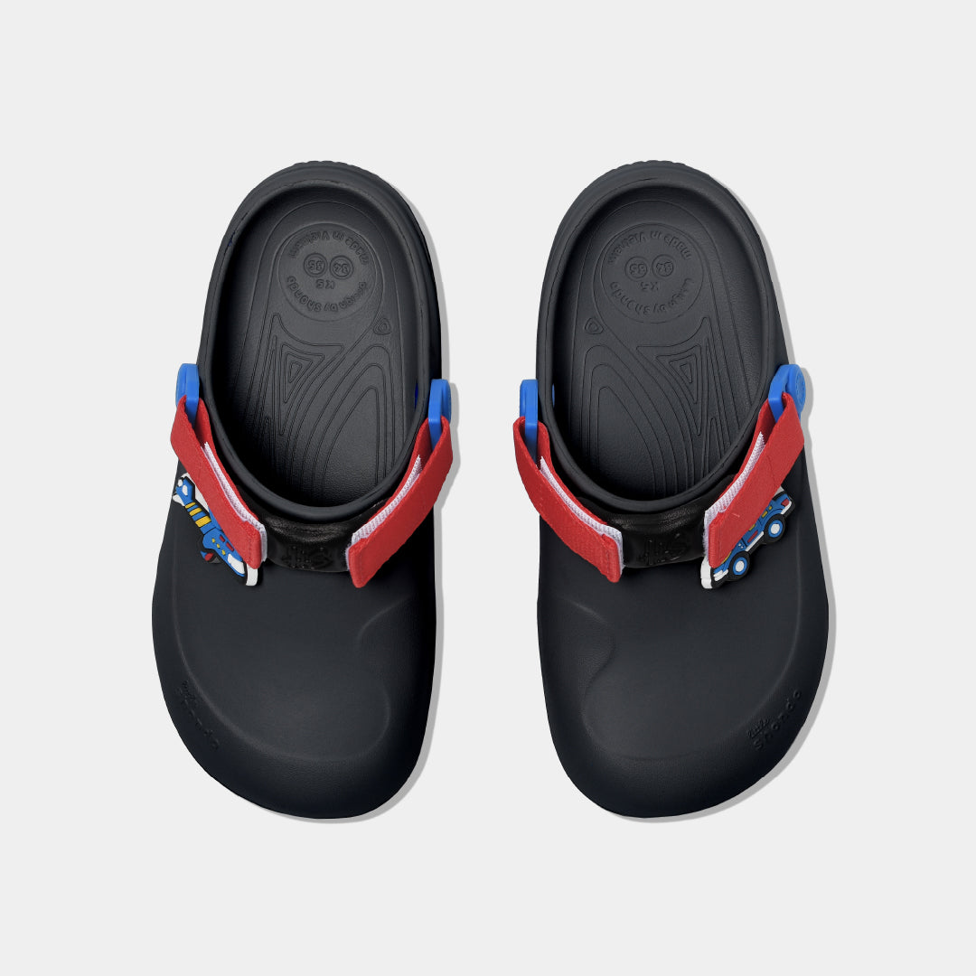 Clog Little Suke bé trai nhựa đúc đen