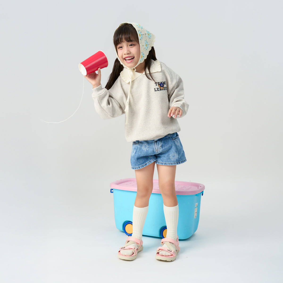 Sandal bé gái Little 6 tem gấu hồng kem