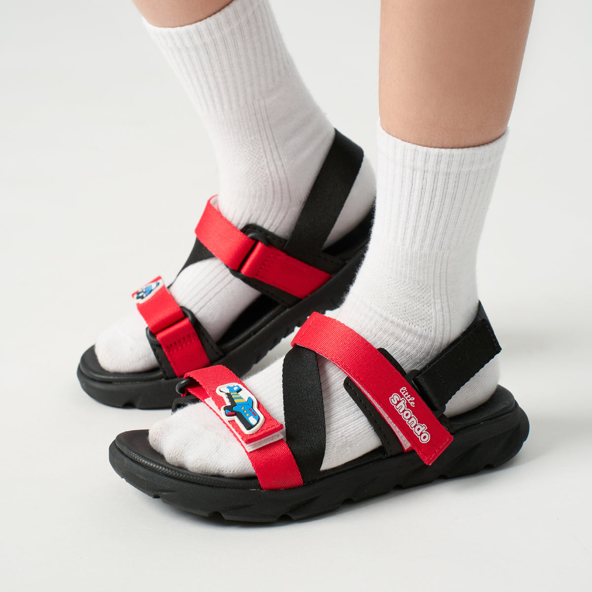 Sandal bé trai Little 6 tem ô tô đen