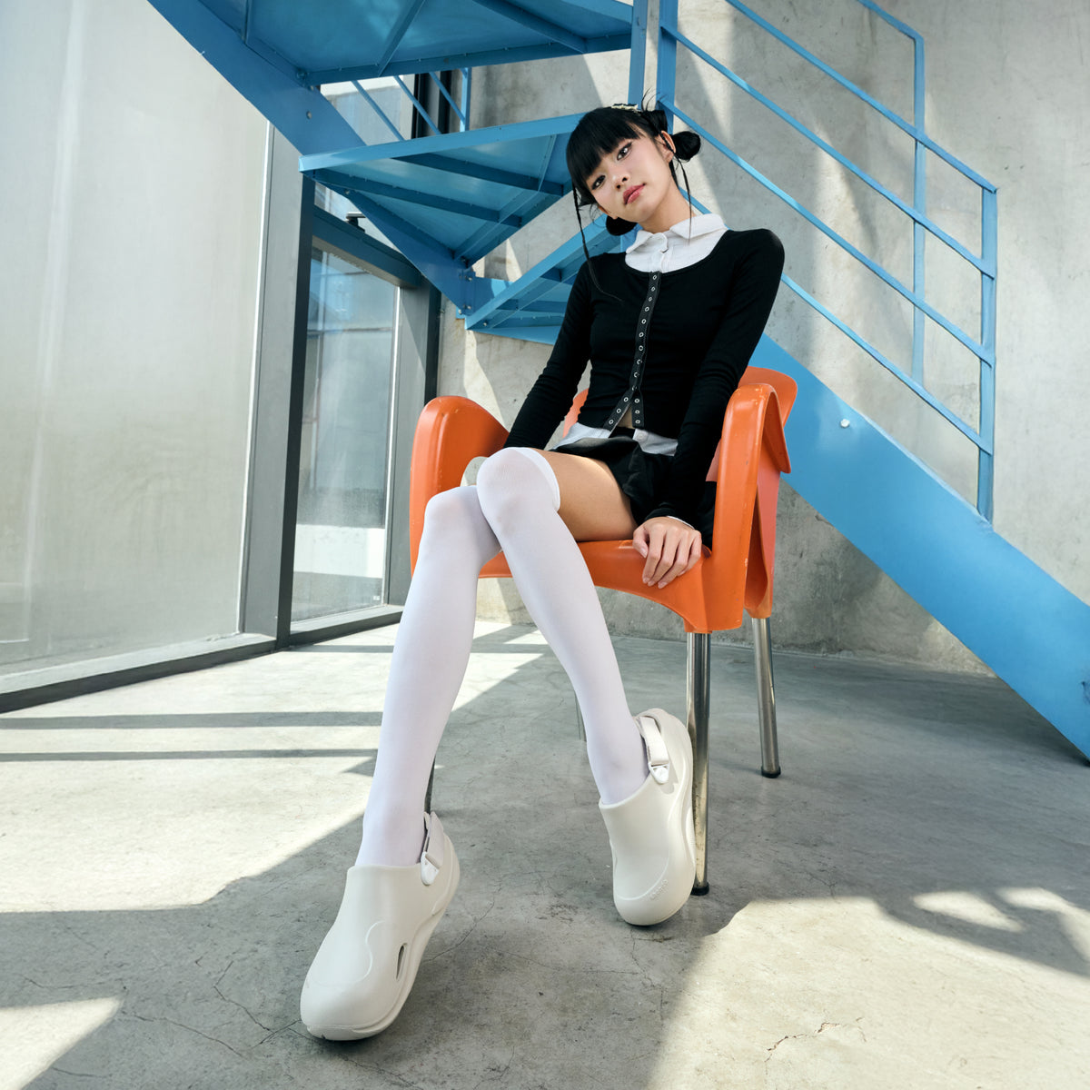 Clog SUKE nhựa đúc nam nữ xám